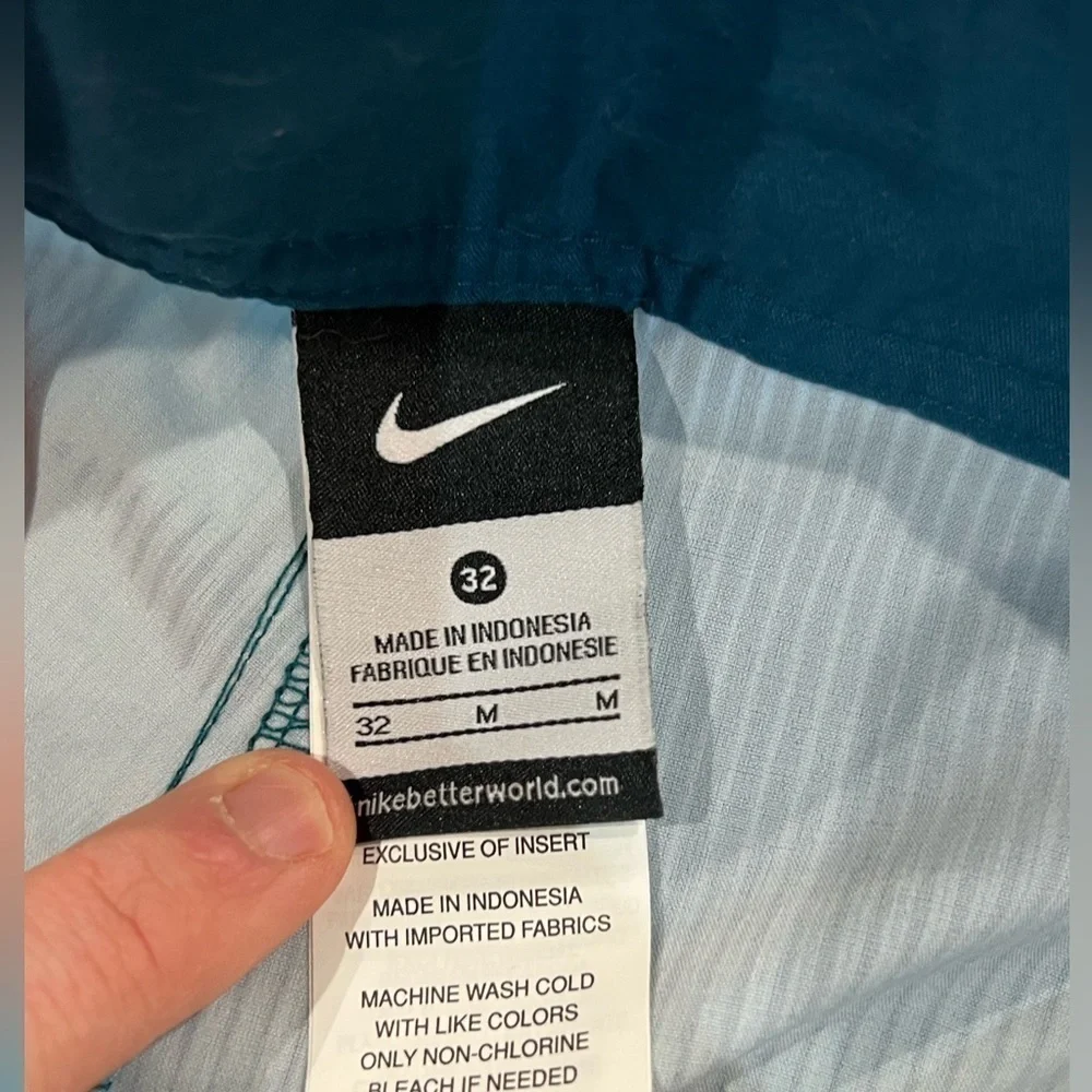 NWT Nike 32W Blue Drawstring Unlined Swim Trunks Blue Stripe Pattern